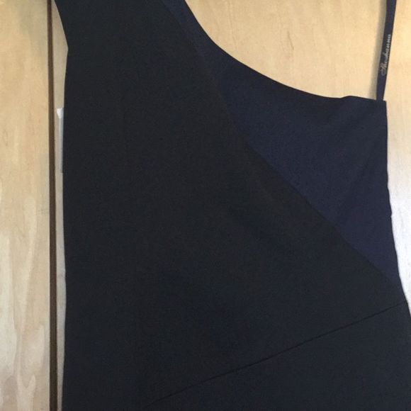 Shoshanna Black And Navy Crepe One-Shoulder - Picture 5 of 9